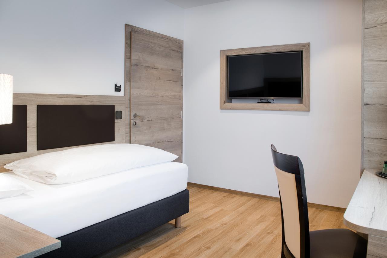Patrix Hotel, Restaurant, Bar Frankenburg am Hausruck ภายนอก รูปภาพ