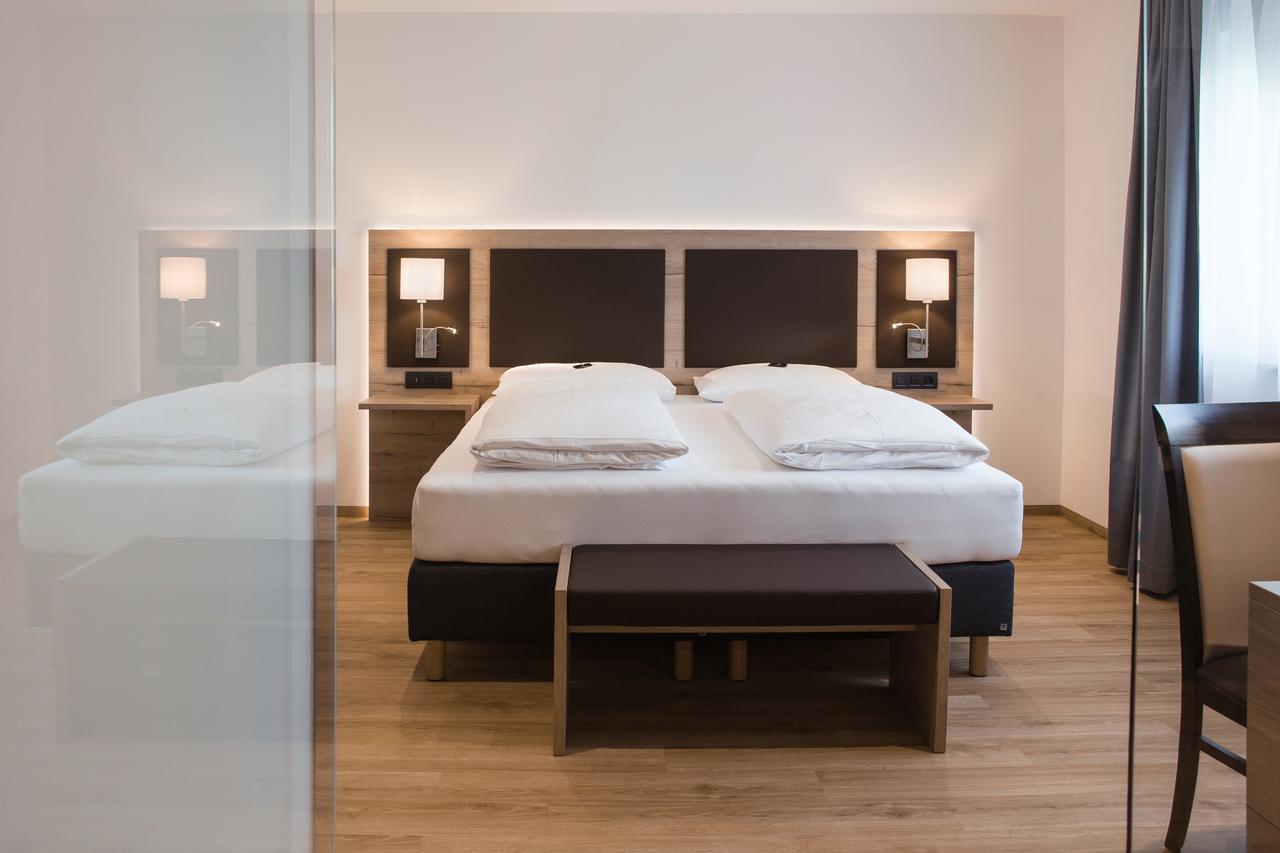 Patrix Hotel, Restaurant, Bar Frankenburg am Hausruck ภายนอก รูปภาพ